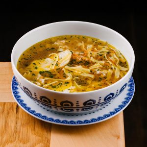 Куриный суп с лапшой