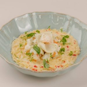 Сливочное орзо с морепродуктами